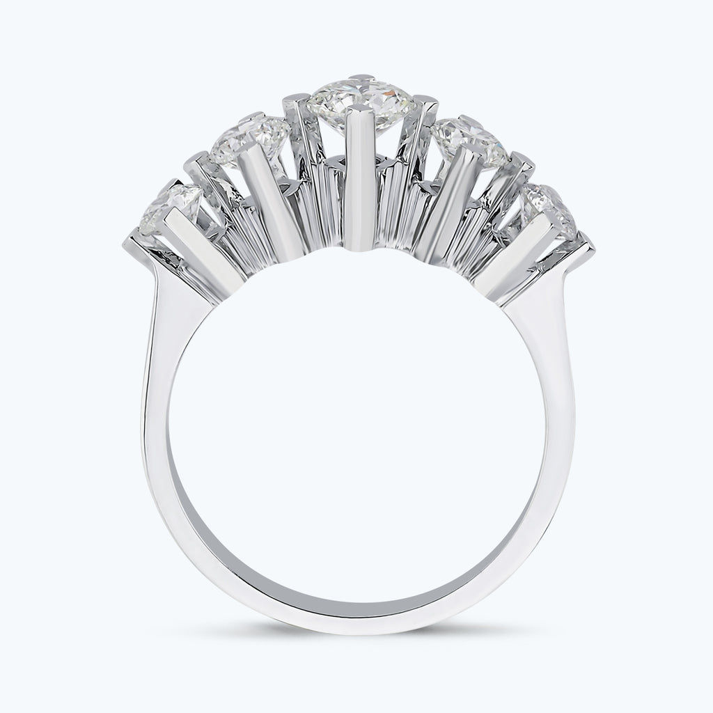 Fünf Steine Diamantring