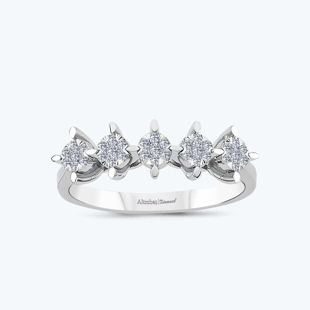 Diamantring Mit Fünf Steinen